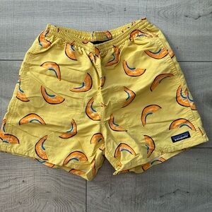 Patagonia Baggies Shorts Melons/Surfboard Fruit Yellow Print Size XS Mesh Lined